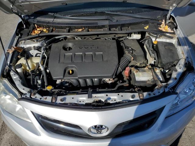 5YFBU4EEXDP085319 - 2013 TOYOTA COROLLA BASE SILVER photo 11