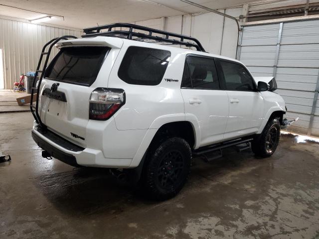 JTEBU5JR2K5725611 - 2019 TOYOTA 4RUNNER SR5 WHITE photo 3