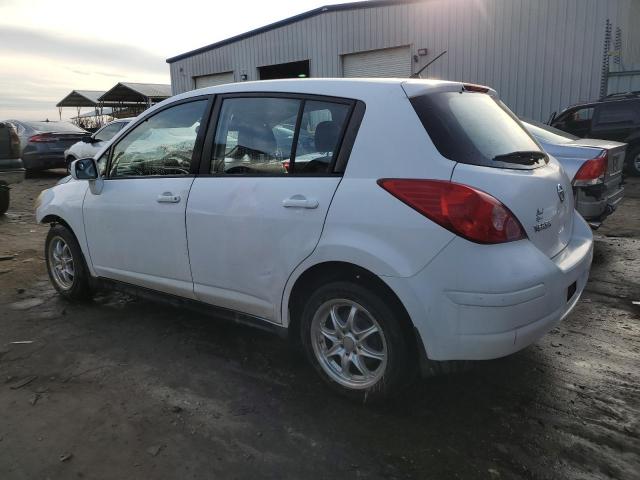 3N1BC13E07L363136 - 2007 NISSAN VERSA S WHITE photo 2