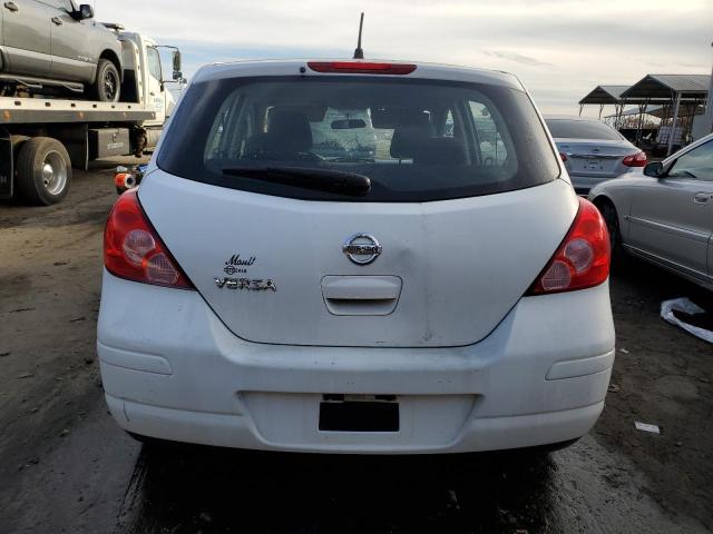 3N1BC13E07L363136 - 2007 NISSAN VERSA S WHITE photo 6