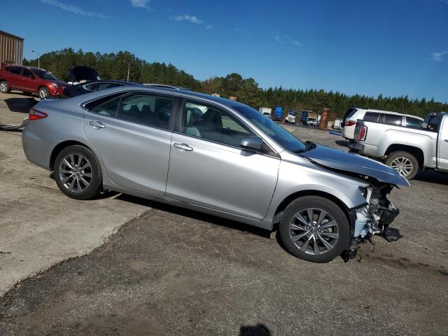 4T1BF1FK6HU670951 - 2017 TOYOTA CAMRY LE SILVER photo 4