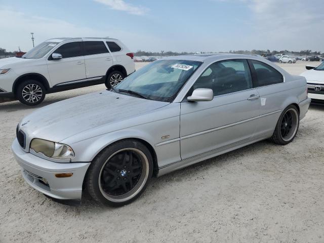 WBABN53472JU26266 - 2002 BMW 330 CI Silber Foto 1