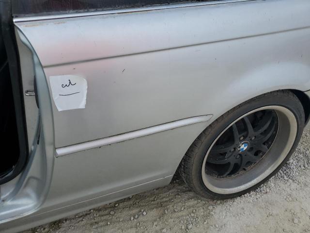 WBABN53472JU26266 - 2002 BMW 330 CI Silber Foto 12