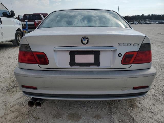 WBABN53472JU26266 - 2002 BMW 330 CI Silber Foto 6