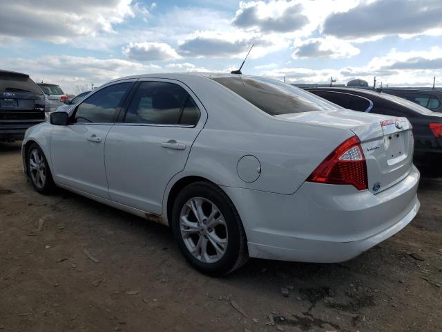 3FAHP0HA6CR131584 - 2012 FORD FUSION SE WHITE photo 2