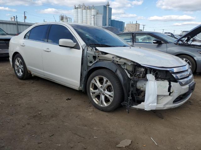 3FAHP0HA6CR131584 - 2012 FORD FUSION SE WHITE photo 4