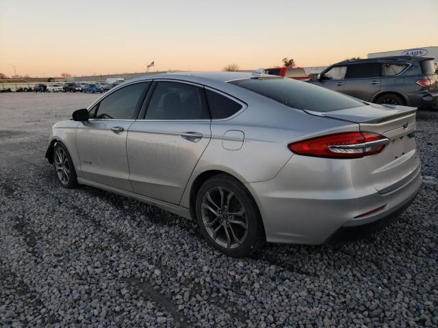 3FA6P0RU6KR273111 - 2019 FORD FUSION TITANIUM SILVER photo 2