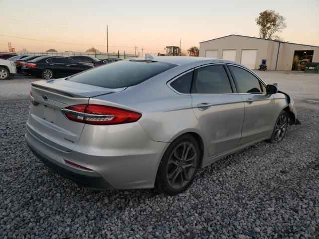 3FA6P0RU6KR273111 - 2019 FORD FUSION TITANIUM SILVER photo 3