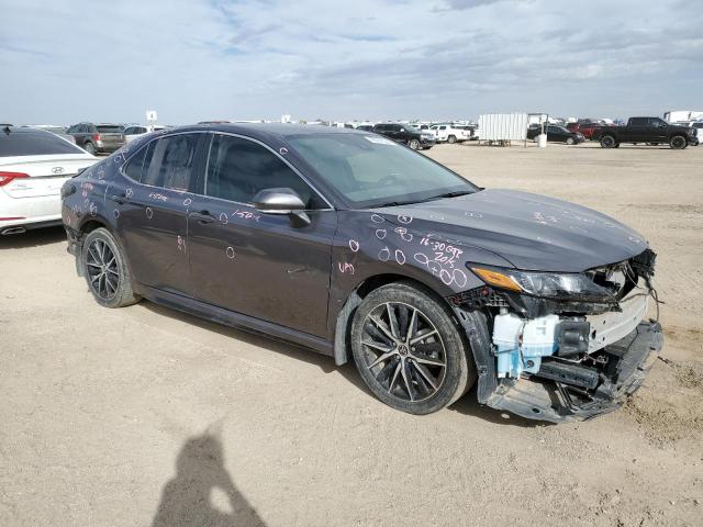 4T1G11AK7PU762421 - 2023 TOYOTA CAMRY SE NIGHT SHADE GRAY photo 4