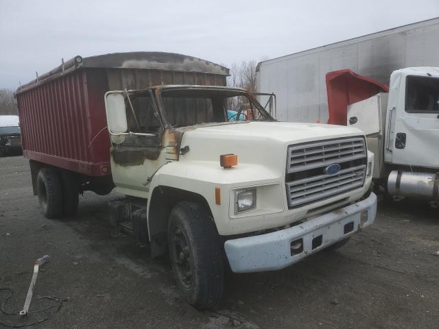 1FDNF70H4FVA09844 - 1985 FORD F700 WHITE photo 1