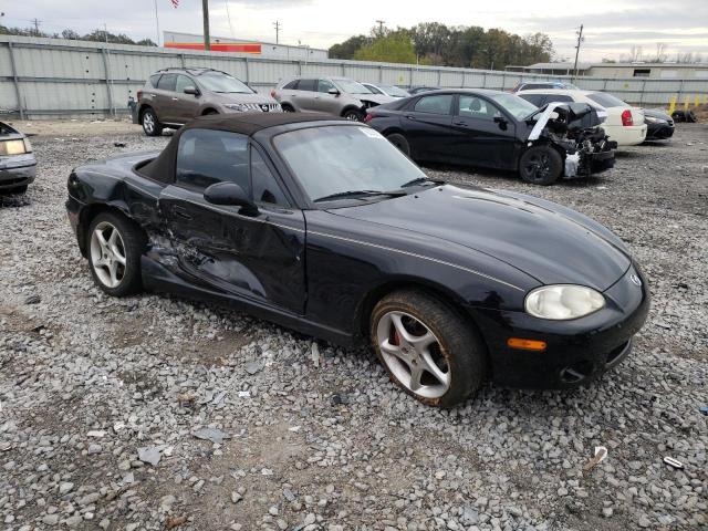 JM1NB353X20227347 - 2002 MAZDA MX-5 MIATA BASE BLACK photo 4