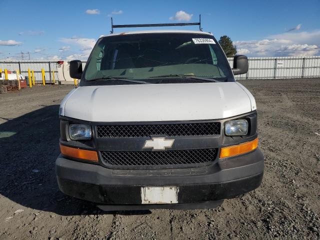 1GCGG25V051254027 - 2005 CHEVROLET EXPRESS G2 WHITE photo 5