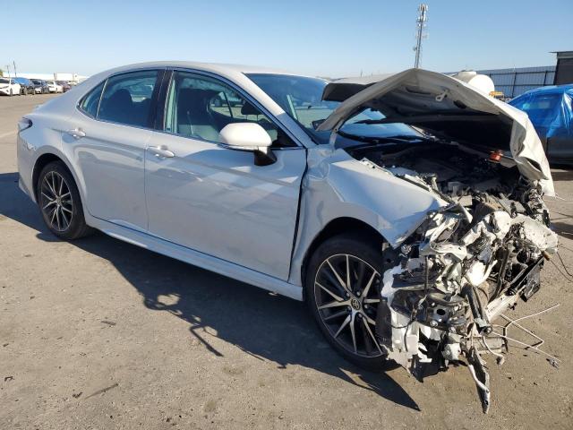 4T1G11AK0PU104410 - 2023 TOYOTA CAMRY SE NIGHT SHADE WHITE photo 4