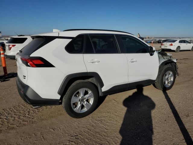 2T3P1RFV6MC178842 - 2021 TOYOTA RAV4 XLE WHITE photo 3