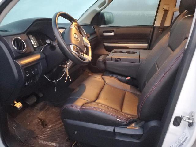 5TFUY5F11JX721041 - 2018 TOYOTA TUNDRA DOUBLE CAB SR/SR5 WHITE photo 7