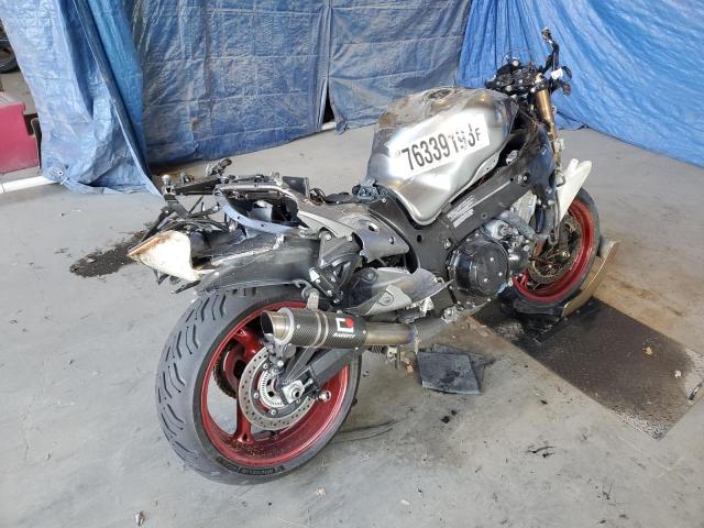 JS1GX72B5K7101444 - 2019 SUZUKI GSX1300 RA GRAY photo 4