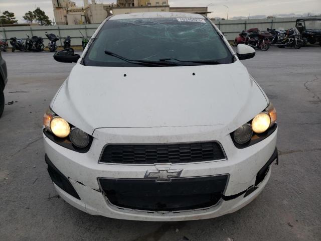 1G1JA5SH3F4138336 - 2015 CHEVROLET SONIC LS 白色 照片 5
