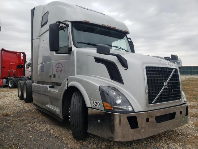 4V4NC9TG7DN563795 - 2013 VOLVO VN VNL SILVER photo 1