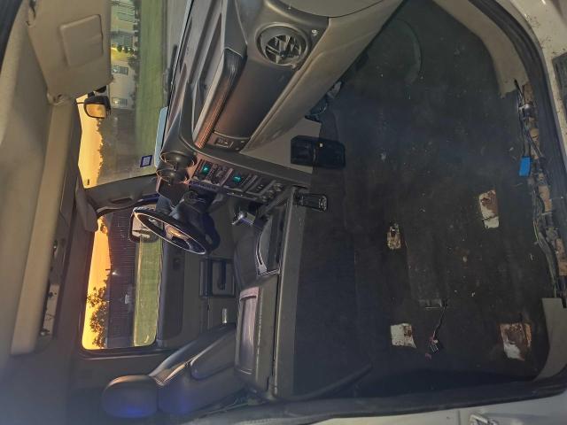5GRGN23U34H116910 - 2004 HUMMER H2 თეთრი ფოტო 5