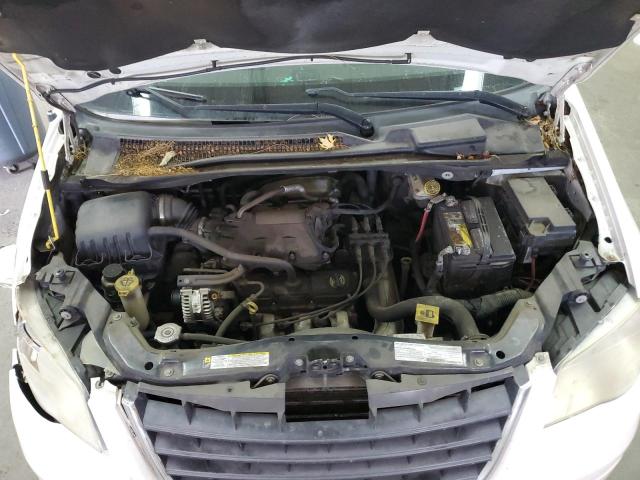 2A8HR44H98R628150 - 2008 CHRYSLER TOWN & COU LX WHITE photo 11