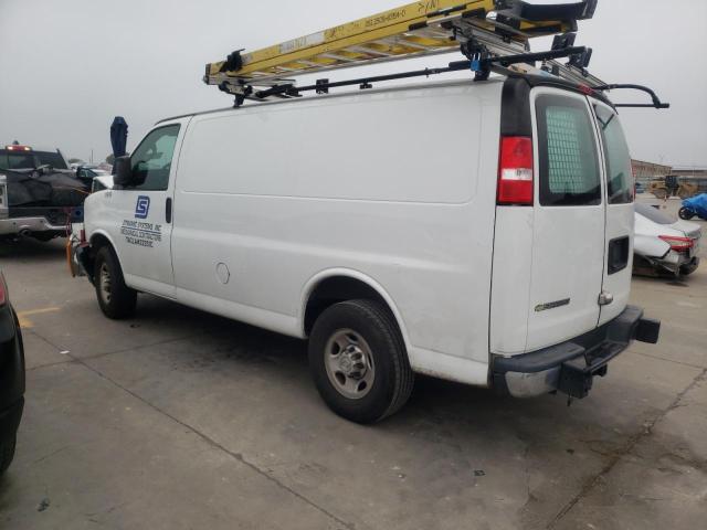 1GCWGAFG0K1321176 - 2019 CHEVROLET EXPRESS G2 WHITE photo 2