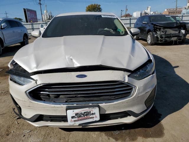 3FA6P0HD3LR144603 - 2020 FORD FUSION SE WHITE photo 5