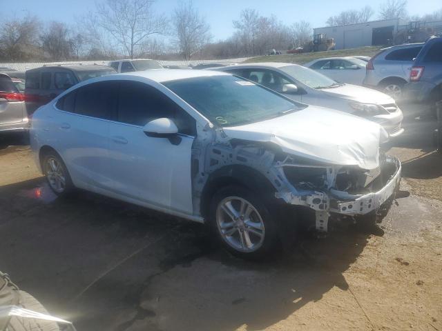 1G1BE5SM1H7210609 - 2017 CHEVROLET CRUZE LT WHITE photo 4