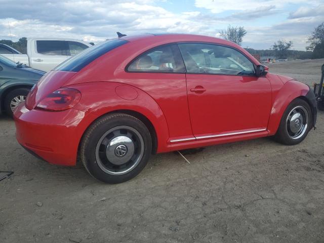 3VWJP7AT8CM637623 - 2012 VOLKSWAGEN BEETLE RED photo 3