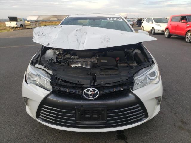 4T1BF1FK1GU611420 - 2016 TOYOTA CAMRY LE WHITE photo 5