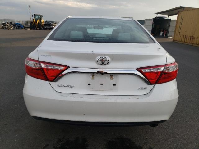 4T1BF1FK1GU611420 - 2016 TOYOTA CAMRY LE WHITE photo 6