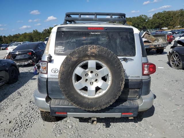 JTEBU11F88K017002 - 2008 TOYOTA FJ CRUISER SILVER photo 5