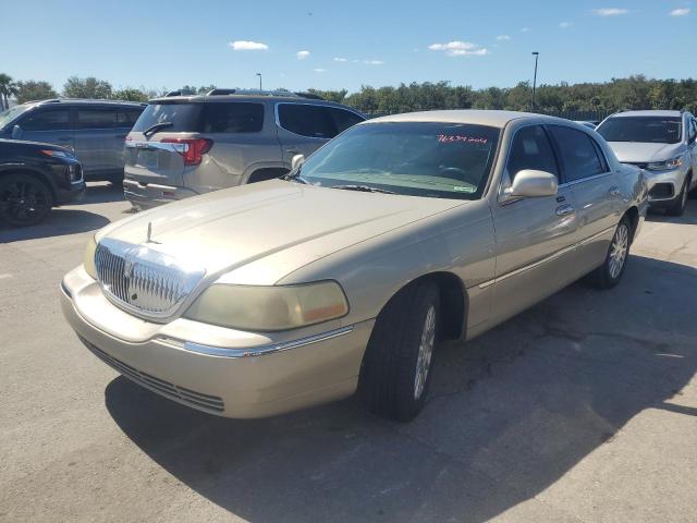 1LNHM81W64Y663634 - 2004 LINCOLN TOWN CAR EXECUTIVE TAN photo 1