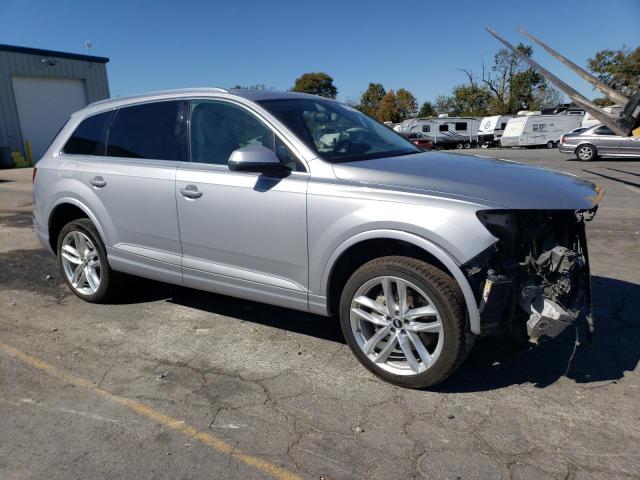 WA1VAAF76HD005649 - 2017 AUDI Q7 PRESTIGE 银色 照片 4