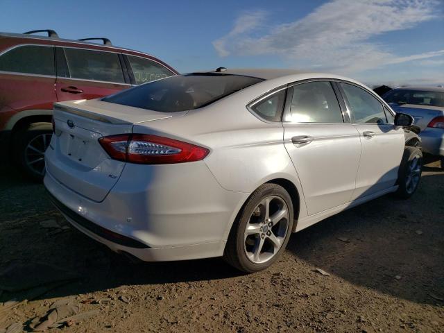 3FA6P0H7XDR339058 - 2013 FORD FUSION SE WHITE photo 3