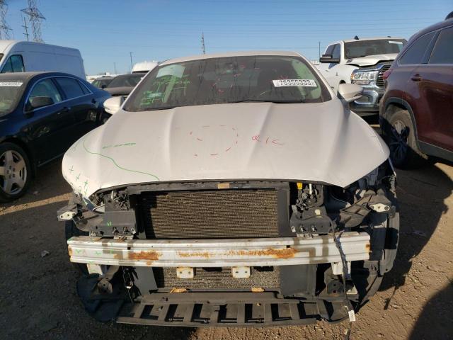 3FA6P0H7XDR339058 - 2013 FORD FUSION SE WHITE photo 5