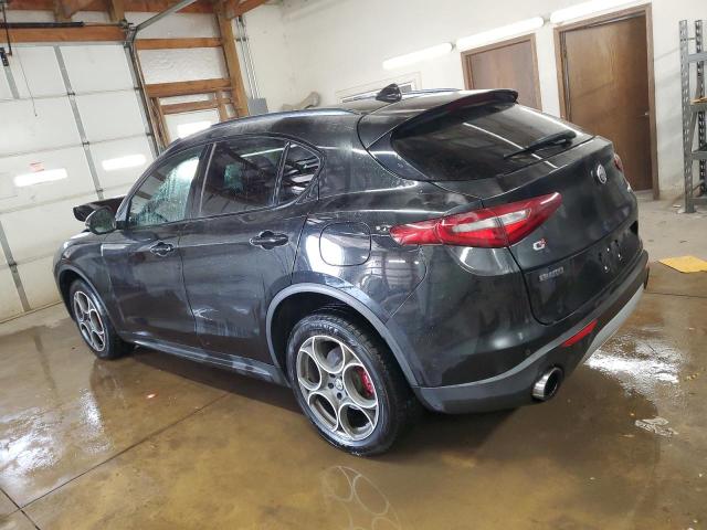ZASFAKNN1J7B79690 - 2018 ALFA ROMEO STELVIO TI SPORT BLACK photo 2
