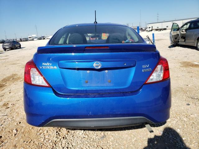 3N1CN7AP1HL825873 - 2017 NISSAN VERSA S BLUE photo 6