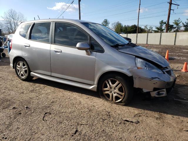 JHMGD38667S052842 - 2007 HONDA FIT S SILVER photo 4