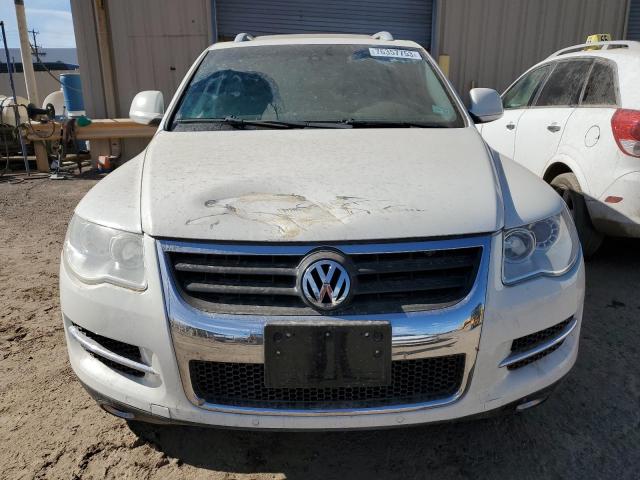 WVGBE77L38D069851 - 2008 VOLKSWAGEN TOUAREG 2 V6 WHITE photo 5