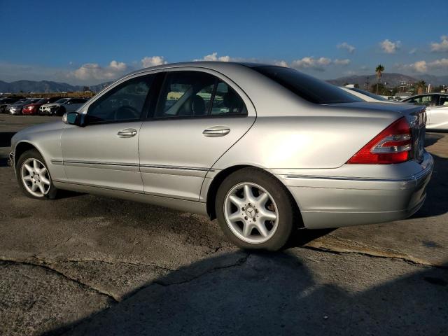 WDBRF61J93A539195 - 2003 MERCEDES-BENZ C 240 SILVER photo 2