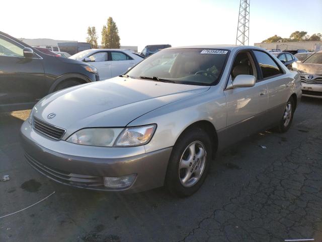 JT8BF28G1W0140392 - 1998 LEXUS ES 300 GRAY photo 1