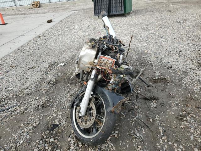 5VPSW36N0F3046271 - 2015 VICTORY MOTORCYCLES VISION TOUR ვერცხლისფერი ფოტო 2