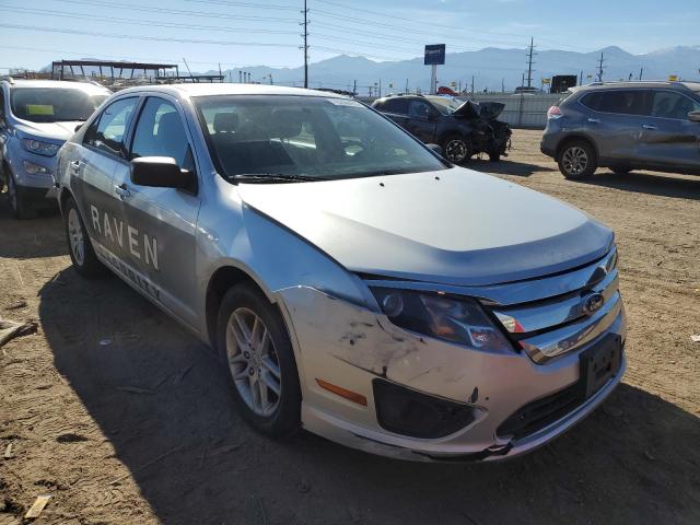 3FAHP0GA1BR168106 - 2011 FORD FUSION S SILVER photo 4