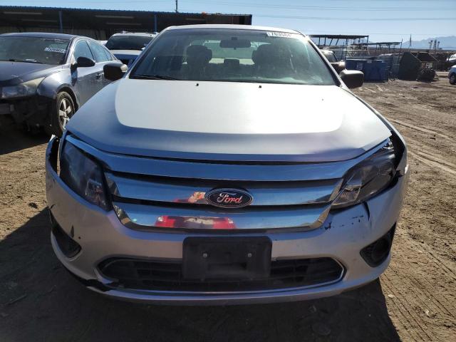 3FAHP0GA1BR168106 - 2011 FORD FUSION S SILVER photo 5