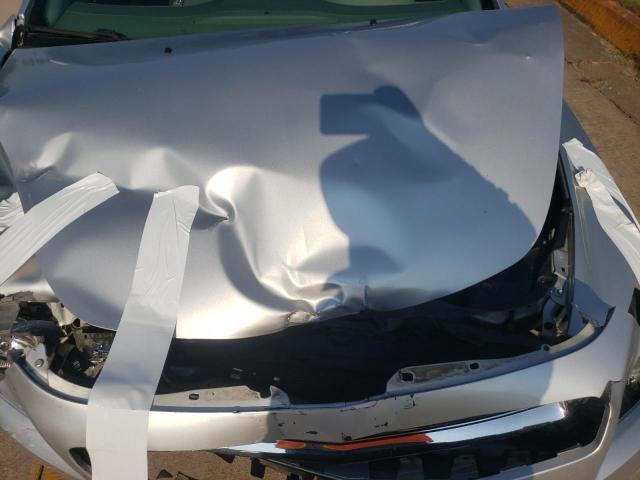 1G1ZC5E02CF196554 - 2012 CHEVROLET MALIBU 1LT Srebrny zdjęcie 11