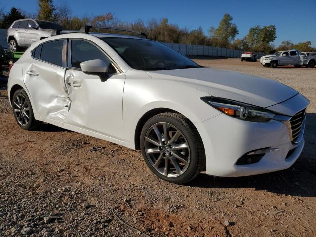 3MZBN1M37JM173689 - 2018 MAZDA 3 GRAND TOURING WHITE photo 4