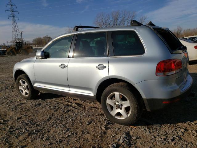 WVGBC67L74D003586 - 2004 VOLKSWAGEN TOUAREG 3.2 SILVER photo 2