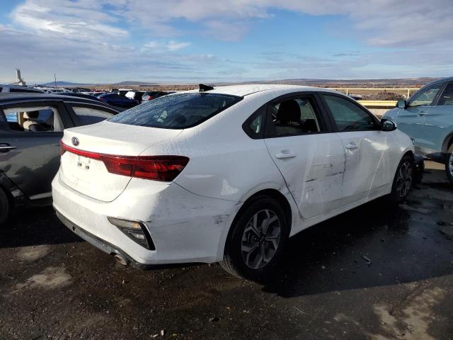 3KPF24AD8ME310343 - 2021 KIA FORTE FE WHITE photo 3