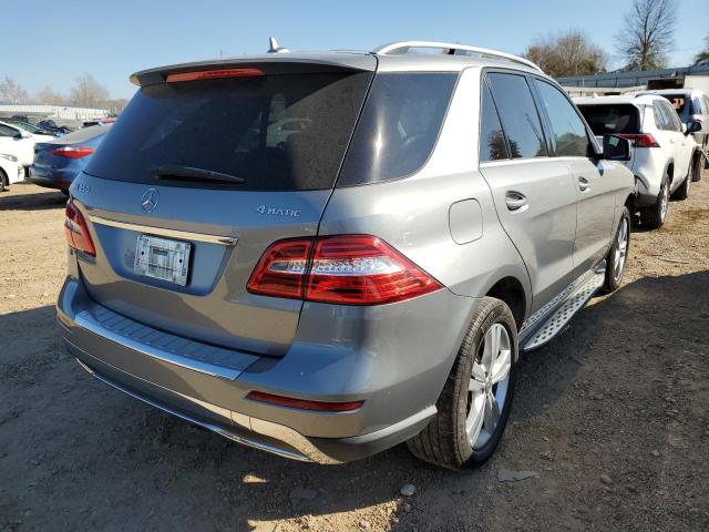 4JGDA5HB0CA020082 - 2012 MERCEDES-BENZ ML 350 4MATIC GRAY photo 3