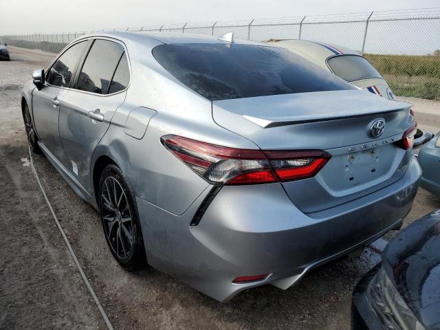 4T1T11AK3PU730726 - 2023 TOYOTA CAMRY SE NIGHT SHADE SILVER photo 2